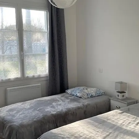 Maison A - 6 Personnes, Animaux Admis, Parking, Proche - Fr-1-823-22 Ferienhaus