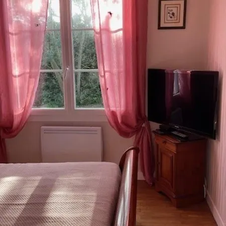 Maison A - 6 Personnes, Animaux Admis, Parking, Proche - Fr-1-823-22 펜션