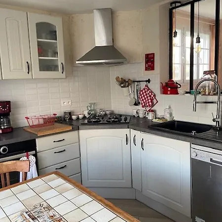 Maison A - 6 Personnes, Animaux Admis, Parking, Proche - Fr-1-823-22