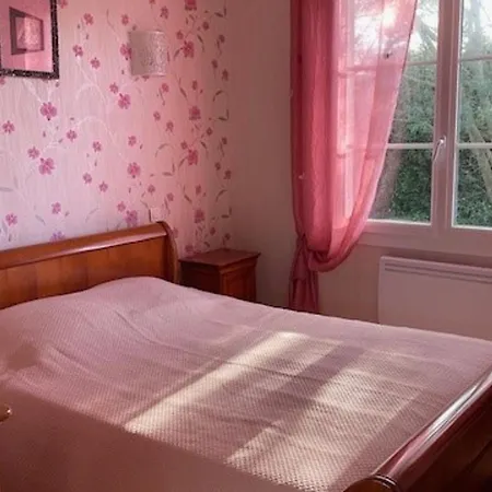 Maison A - 6 Personnes, Animaux Admis, Parking, Proche - Fr-1-823-22 Holiday home